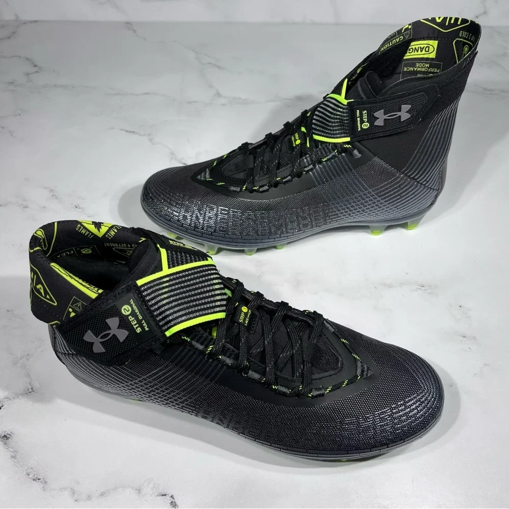Under Armor Highlight MC Black Football Cleats
